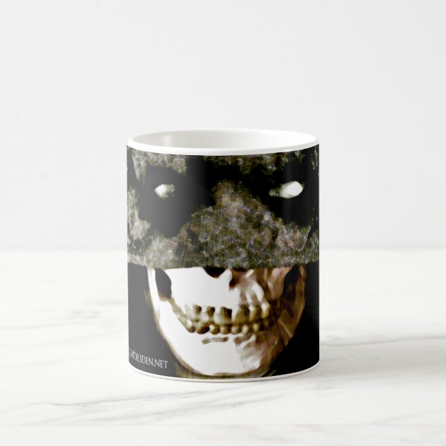 Sous la tasse de voile (Centre)