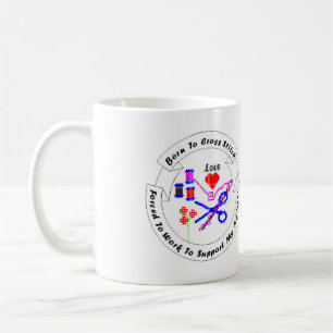 Soutenu pour croiser la tasse de point