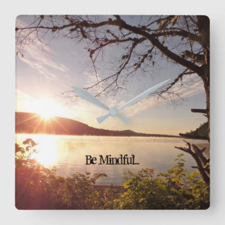 soyez horloge consciente de pièce de yoga