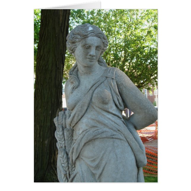 Statue de la dame dans le parc à Washington, Iowa (Devant)