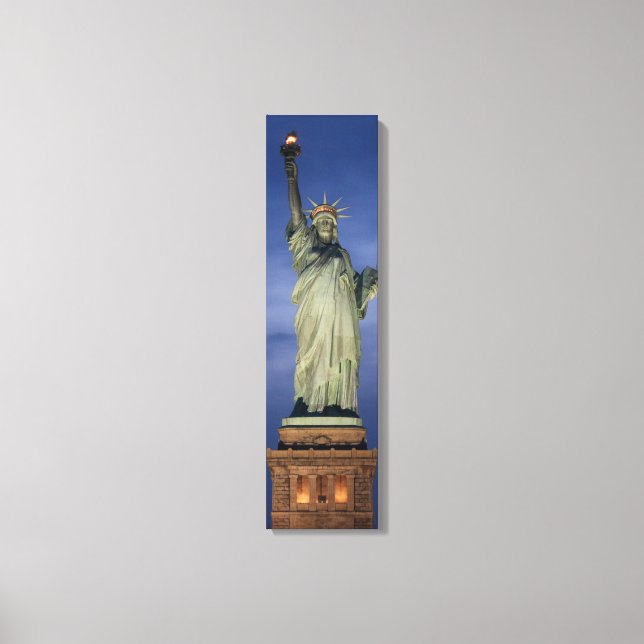 Statue De La Liberté Sur Une Toile Verticale De Nu (Recto)