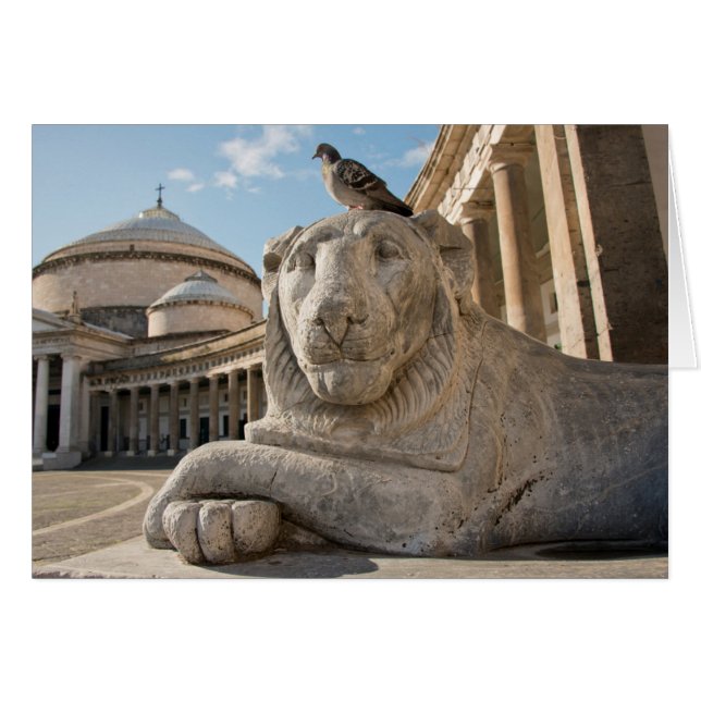 Statue de lion devant une église historique (Devant horizontal)