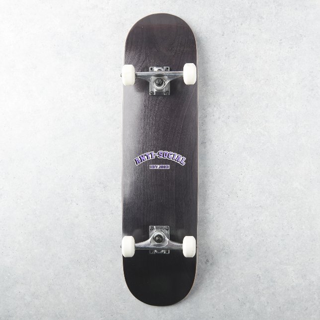 Sticker Anti-social est 2023 texte violet  (Skateboard)