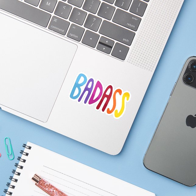 Sticker BADASS Lettrage Amusant Coloré  (Ordinateur portable avec iPhone)