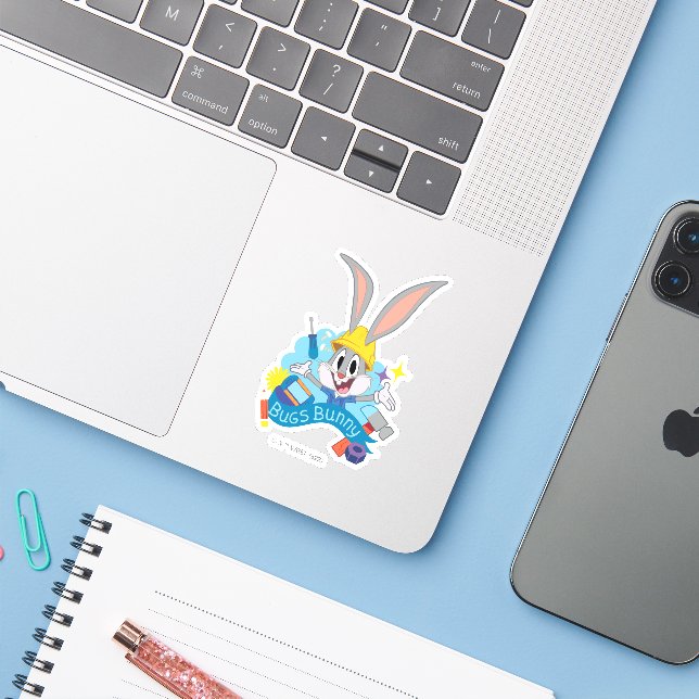 Sticker BUGS BUNNY BUILDERS™| Art du personnage BUGS BUNNY (Ordinateur portable avec iPhone)