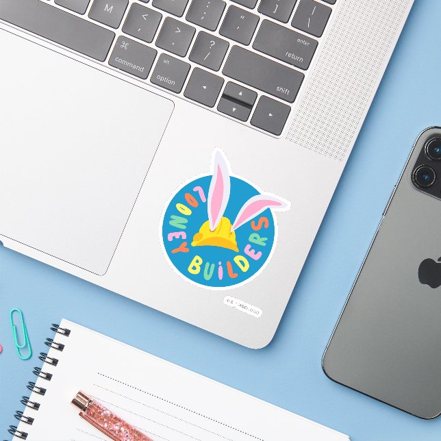 Sticker BUGS BUNNY BUILDERS™| Logo cercle casque de chanti (Ordinateur portable avec iPhone)