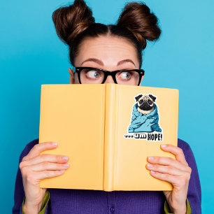 Sticker Carlin Lazy Accroché Dans Une Couverture