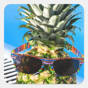 Sticker Carré Ananas avec lunettes de soleil à la piscine