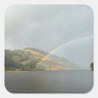 Sticker Carré Arc-en-ciel sur un loch des Highlands