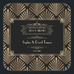 Sticker Carré Art Déco Black Gatsby Mariage des années 1920<br><div class="desc">Déco Art déco glamour Grande décoration de style Gatsby. Il présente un style Art déco,  une fausse feuille d'or et des ornements,  sur un arrière - plan noir. Utilisez l'outil Personnaliser pour ajouter vos informations. Pour les articles correspondants,  veuillez visiter mon Art Déco Black/White Gatsby 1920s Style Collection.</div>