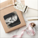 Sticker Carré Baby First Christmas Winter Snowflakes Photo Naiss<br><div class="desc">Premier Noël Délicat Du Bébé Et Élégant Faux Foil Foil Winter Fnowflakes,  Photo Holiday Faire-part de naissance. Conçu par fat*fa*tin. Facile à customiser avec votre propre texte,  photo ou image. Pour des demandes personnalisées,  veuillez contacter fat*fa*tin directement. Des frais personnalisés s'appliquent. www.zazzle.com/fat_fa_tin www.zazzle.com/color_therapy www.zazzle.com/fatfatin_blue_knot www.zazzle.com/fatfatin_red_knot www.zazzle.com/fatfatin_mini_me www.zazzle.com/fatfatin_box www.zazzle.com/fatfatin_design www.zazzle.com/fatfatin_ink</div>