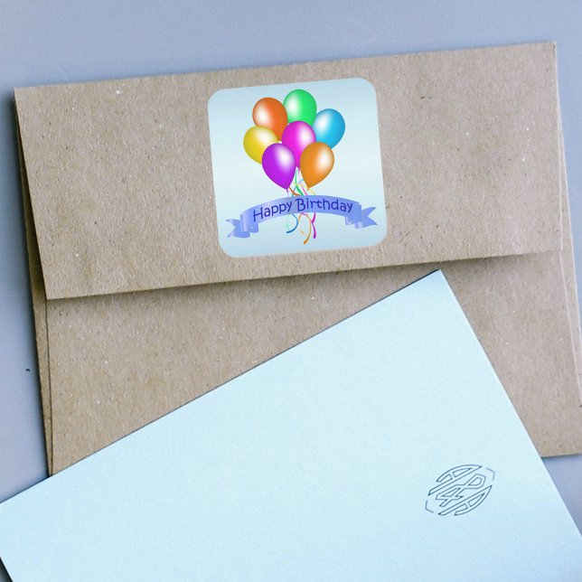 Sticker Carré Ballons d'anniversaire colorés et heureux (Bright festive colourful balloons with streamer and Happy Birthday banner on blue paper sticker.)