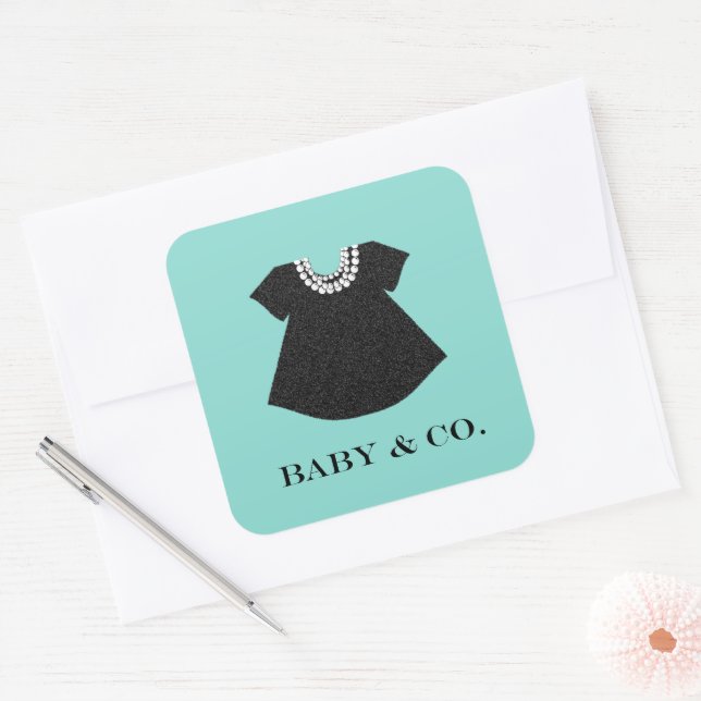 Sticker Carré BÉBÉ Petite robe noire Baby Sprinkle Douche Party (Enveloppe)