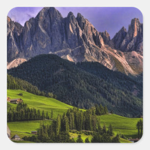 Sticker Carré Belle église isolée et isolée St Maddalena