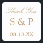 Sticker Carré Blanc Golden Beige Wedding Favoriser Merci<br><div class="desc">Blanc Golden Beige Wedding Favor Sticker Merci Carré, s'il vous plaît personnaliser avec les initiales du couple et la date du mariage, en utilisant le modèle de personnalisation en ligne avant de commander. L'autocollant présente du texte élégant dans une teinte dorée de beige (faux look or / or) sur un...</div>