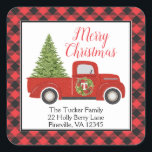 Sticker Carré Camion de Noël Rouge Vintage avec Plaid de Buffalo<br><div class="desc">Cette étiquette d'adresse de retour rustique présente notre propre camion rouge d'inspiration vintage, transportant un sapin de Noël accentué de carreaux de bison ! Cliquez sur le bouton personnaliser pour plus de flexibilité dans l'ajout/la modification du texte et/ou des graphiques ! Des variations de ce design ainsi que des produits...</div>