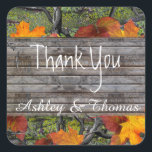 Sticker Carré Camo Rustic Bois Feuilles Merci<br><div class="desc">Camo Rustic Bois Automne Feuilles Mariage Collection Invitation. Envoyez vos remerciements à vos invités après votre mariage avec cet autocollant de remerciement avec ce mariage rustique à thème camo avec des feuilles lumineux tombés des arbres dans les couleurs de l'automne, en rouge, orange, sur un bois gris lisse. Parfait pour...</div>
