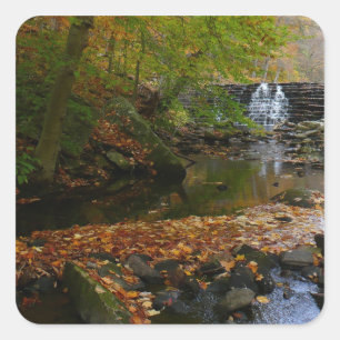 Sticker Carré Cascade et ruisseau d'automne en Pennsylvanie Natu