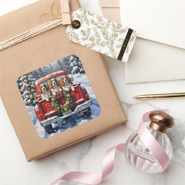 Sticker Carré Cavalier King Charles Spaniel Christmas Red Truck (Cadeaux)