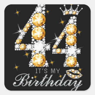 Sticker Carré C'est mon 44e anniversaire Reine 44 ans Chaussures