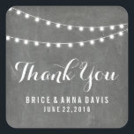 Sticker Carré Chalkboard Été Chaîne Lumière Mariage Merci<br><div class="desc">Joli,  moderne tableau à cordes d'été mariage léger merci autocollants. Cliquez sur le bouton "Customiser" pour changer le style de police et bien plus encore.</div>