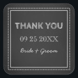 Sticker Carré Chalkboard Merci Mariage Favoriser Tags<br><div class="desc">Le Merci mariage privilégie les étiquettes autocollantes dans un motif amusant et à l'ancienne mode de tableau de bord. Un excellent moyen de décorer les faveurs de mariage ou de vin mariage étiquette.</div>