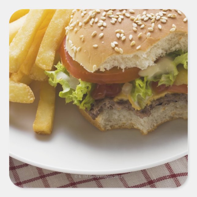 Sticker Carré Cheeseburger, morsures prises, avec frites (Devant)