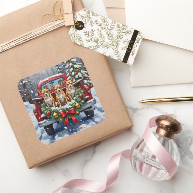 Sticker Carré Chihuahua Christmas Red Truck Holiday (Cadeaux)