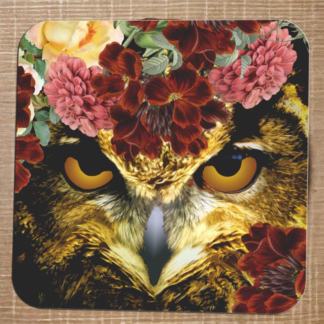 Sticker Carré Chouette boho boisé artistique vintage fleur rose  (Great Horned Owl sticker with burgundy red flowers, closeup portrait of boho bird with intense eyes)