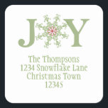 Sticker Carré Christmas Joy Modern Snowflake Adresse de retour<br><div class="desc">Un simple flocon vert avec le mot JOY. Une carte de vacances idéale pour ceux qui recherchent une carte simple et minimaliste. La couronne a des baies rouges et des boules argentées entrelacées de feuilles de pin vert. Le côté rouge est complètement modifiable. Une grande carte pour souhaiter à tout...</div>
