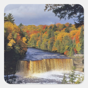 Sticker Carré Chutes supérieures de Tahquamenon dans le Michigan