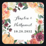 Sticker Carré Citrouille Élégant Automne Floral Rustique Thème M<br><div class="desc">Le design présente une élégante couronne de fleurs aquarelle dans les tons rouge bordeaux,  orange,  blanc ivoire,  rose vif et plus encore sur la végétation botanique automnale. Un beau citrouille d'automne fait partie du modèle avec chrysanthèmes,  dahlias,  roses,  et plus.</div>