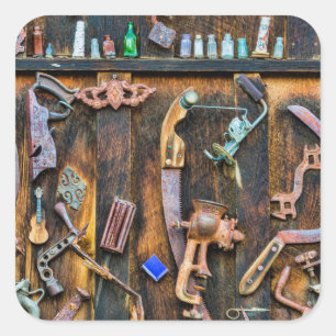 Sticker Carré Collection d'antiquités au mur