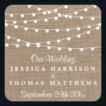 Sticker Carré Collection de Mariages Rustic Burlap<br><div class="desc">Simple mais élégant, les lampes à cordes de la collection rustique mariage burlap est un design étonnant avec de belles lumières à cordes blanches suspendues sur un arrière - plan effet burlap, qui est parfait pour toute célébration mariage rustique. Ces autocollants peuvent être personnalisés pour votre occasion spéciale et feraient...</div>