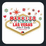 Sticker Carré Couple marié à Las Vegas, vacances assorties Nevad<br><div class="desc">Cette création est spéciale pour les couples qui se sont mariés à Las Vegas. Un design pleine couleur qui si vous le portez vous recevrez des milliers de compliments. Portez-le avec votre mari-femme et créez des moments inoubliables à Las Vegas Nevada</div>