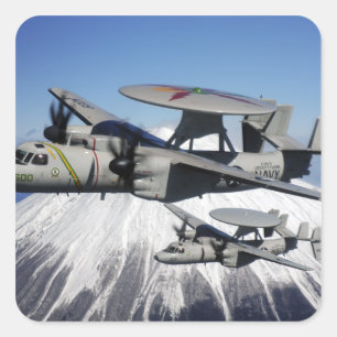 Sticker Carré Deux Hawkeyes E-2C effectuent un vol