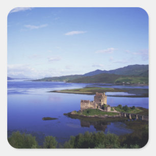 Sticker Carré Eilean Donan Castle, Dornie, Highlands,