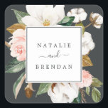 Sticker Carré Élégant Magnolia | Phoques d'enveloppes de Mariage<br><div class="desc">Ces élégantes enveloppes de mariage noir magnolia sont parfaites pour un mariage de classe moderne. Le design floral moody est composé de pivoines roses d'aquarelle, de magnifiques fleurs de magnolia blanches et de coton avec de l'or et des feuilles verts dans un agencement luxueux sur un arrière - plan sombre....</div>