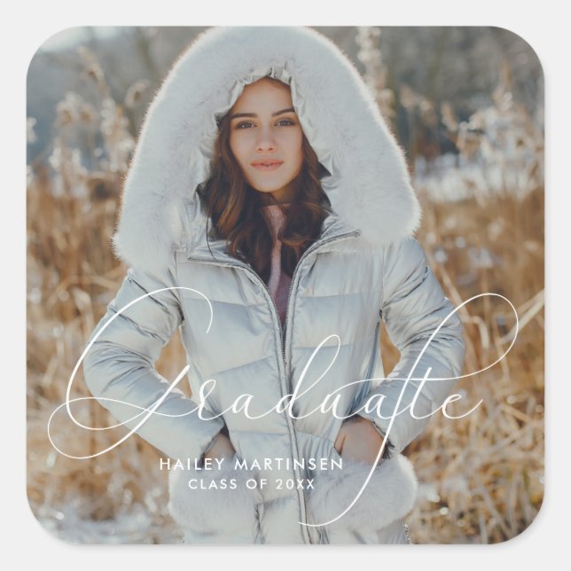 Sticker Carré Élégant Script Graduate Photo et nom (Devant)