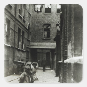 Sticker Carré Enfants jouant dans un bidonville, 1899