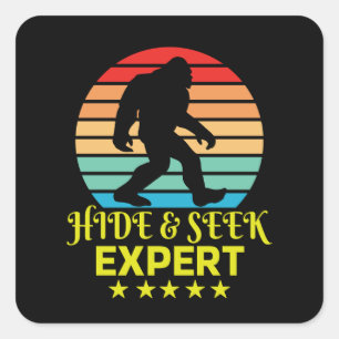 Sticker Carré Expert Bigfoot Cache-Cache Drôle