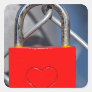 Sticker Carré Fermeture du coeur rouge sur la clôture
