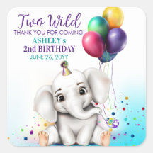 Fête d'anniversaire de l'éléphant mignon