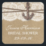 Sticker Carré Fête des mariées de plage d'Ancres nautiques rusti<br><div class="desc">Ces autocollants de douche nuptiale de plage d'ancre nautique rustique seront l'accessoire parfait pour toute future mariée! Le design est composé d'un arrière - plan rustique à effet kraft avec une finition vintage romantique à effet de dentelle blanche, finie par une étonnante ancre nautique et une ficelle. Ces autocollants peuvent...</div>