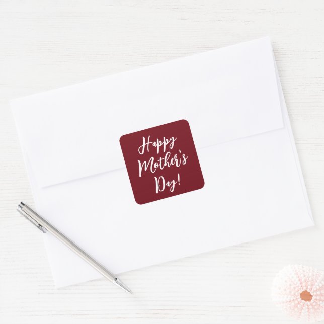 Sticker Carré Fête des Mères cadeau rouge profond script élégant (Enveloppe)