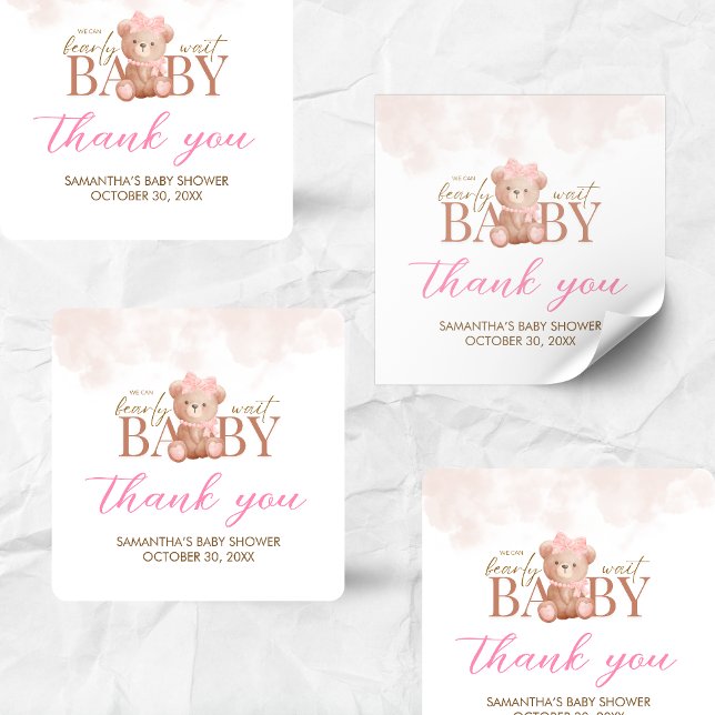 Sticker Carré Fille, on peut attendre bébé douche (We Can Bearly Wait Pink Bear Baby Shower Sticker)