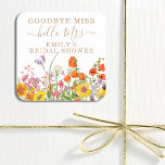 Sticker Carré Fleurs sauvages colorées Pays Floral Adieu Miss<br><div class="desc">Mariage campagnard Fleurs sauvages colorées au revoir Miss Bonjour Madame Fête des mariées Cadeau Favor Stickers Étiquettes présente de jolies fleurs de pays en orange, jaune, violet et rose sur un arrière - plan blanc avec vos informations personnalisées. Parfait pour votre soirée spéciale Hen's Party, Bachelorette Party, Fête des mariées,...</div>
