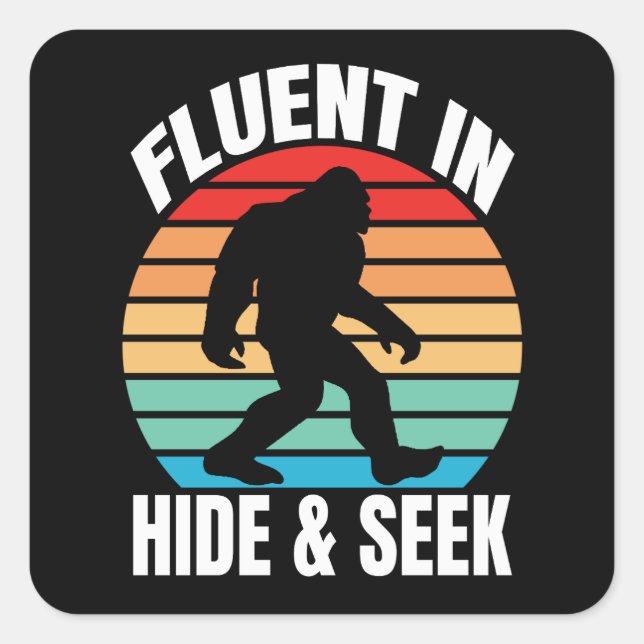 Sticker Carré Fluent dans Cacher et chercher Bigfoot drôle (Devant)