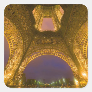 Sticker Carré France, Paris. Tour Eiffel illuminée à 2