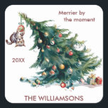 Sticker Carré Fun Christmas Tree Dangereux Photo de chat<br><div class="desc">C'est un autocollant spécial et amusant de vacances - — tout allait presque bien puis — entrez dans le chat et l'arbre. Si vous avez besoin d'aide ou si vous avez des questions de conception,  envoyez un conversation ou un courriel à charmdesignstudio@rcn.com et nous serons heureux de vous aider.</div>